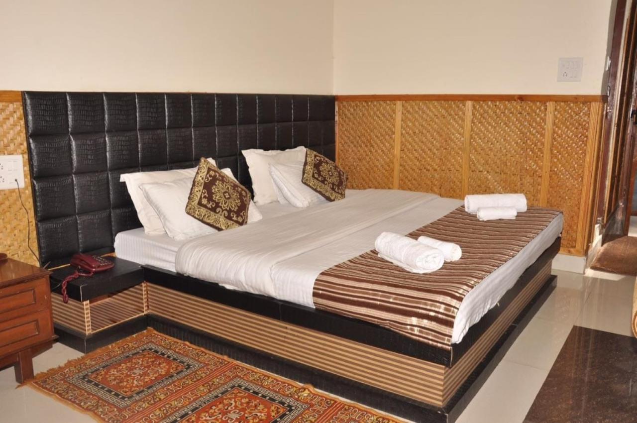 Himalaya Mount View Resort Kausani Exteriör bild
