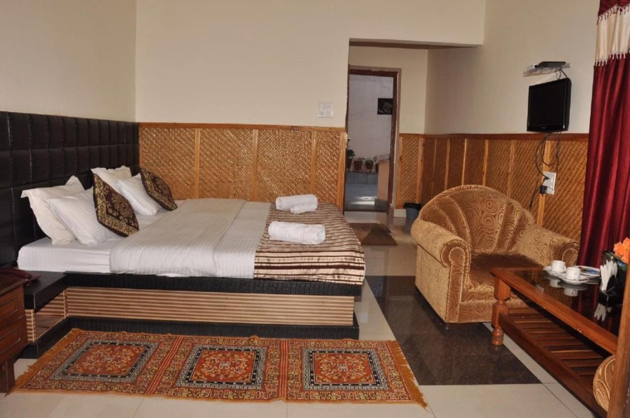 Himalaya Mount View Resort Kausani Exteriör bild