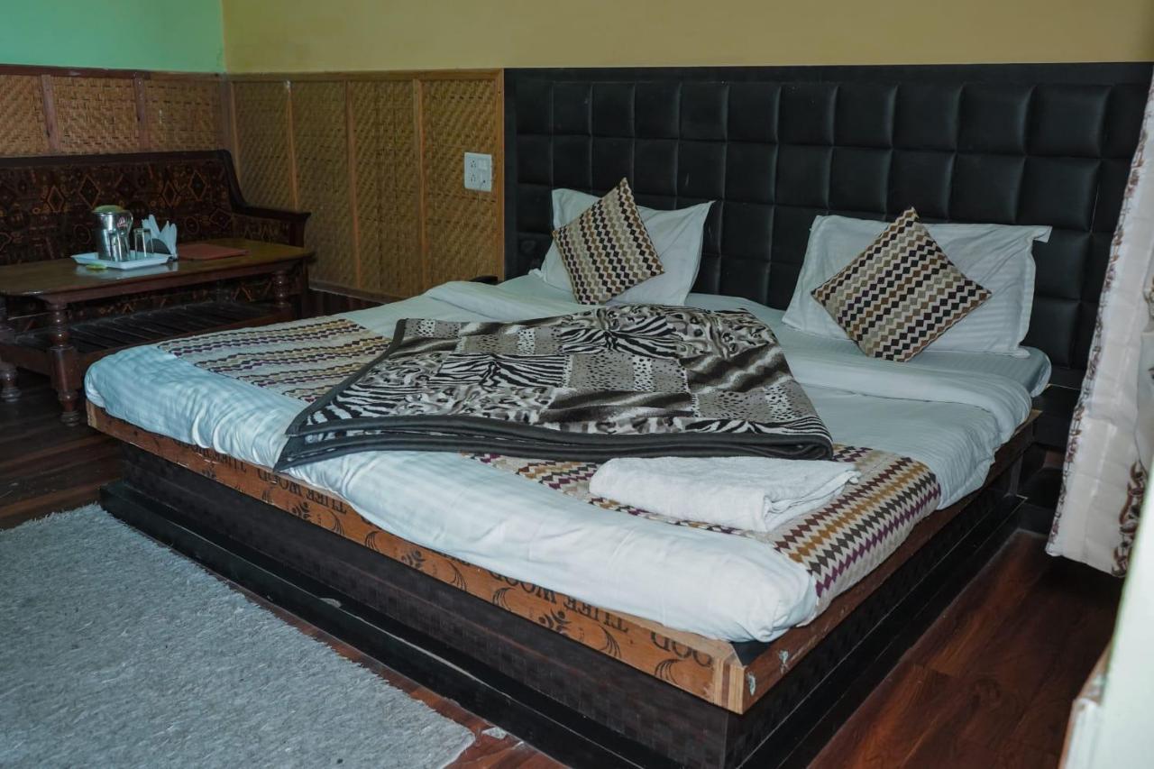Himalaya Mount View Resort Kausani Exteriör bild