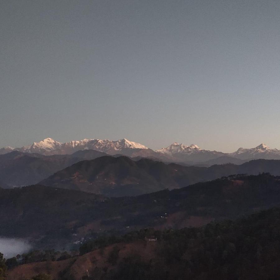 Himalaya Mount View Resort Kausani Exteriör bild