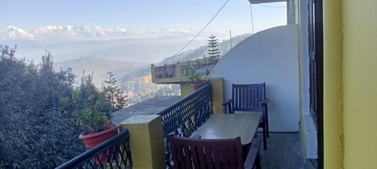 Himalaya Mount View Resort Kausani Exteriör bild